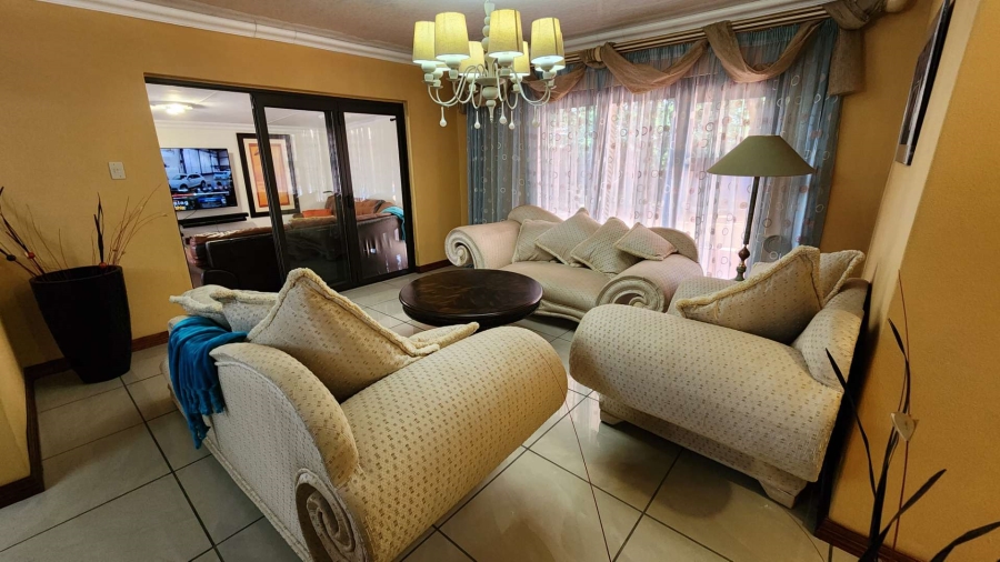 4 Bedroom Property for Sale in Uitsig Free State